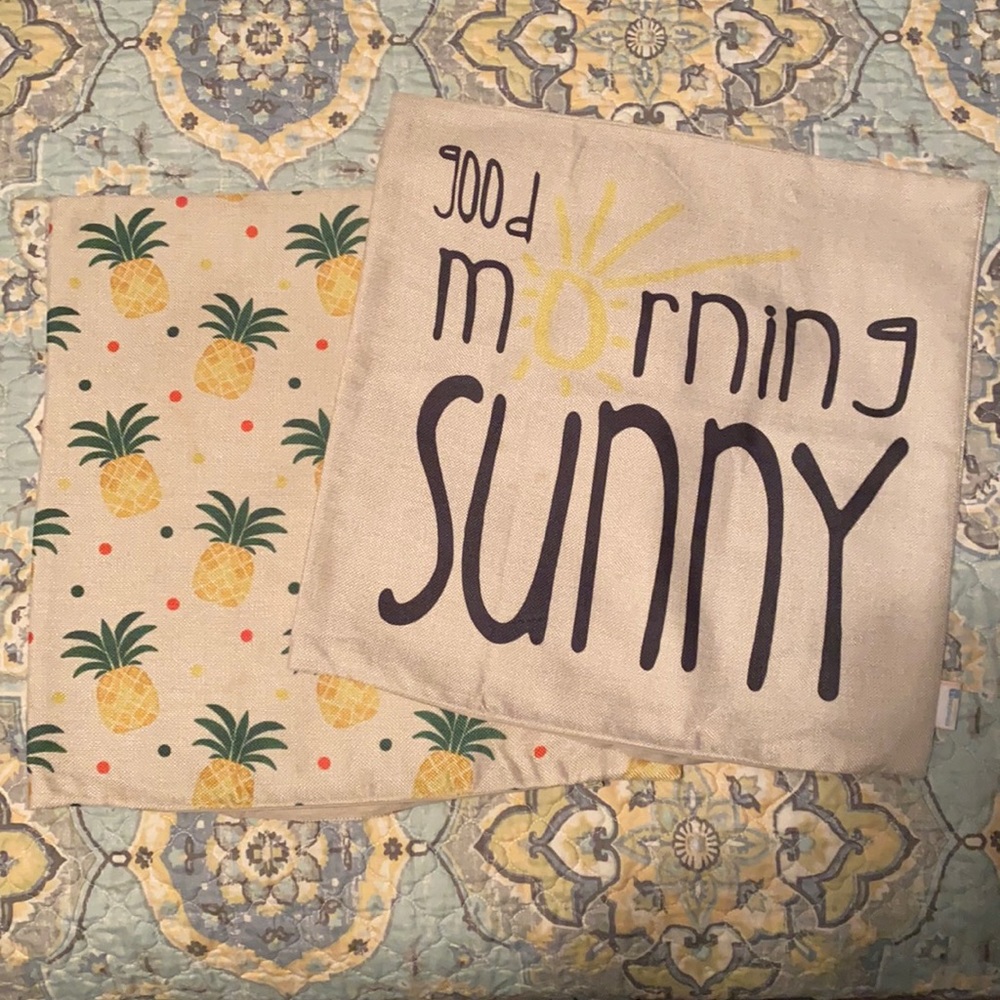 Summer pillow cases! 🌞 Perfect condition! 💓